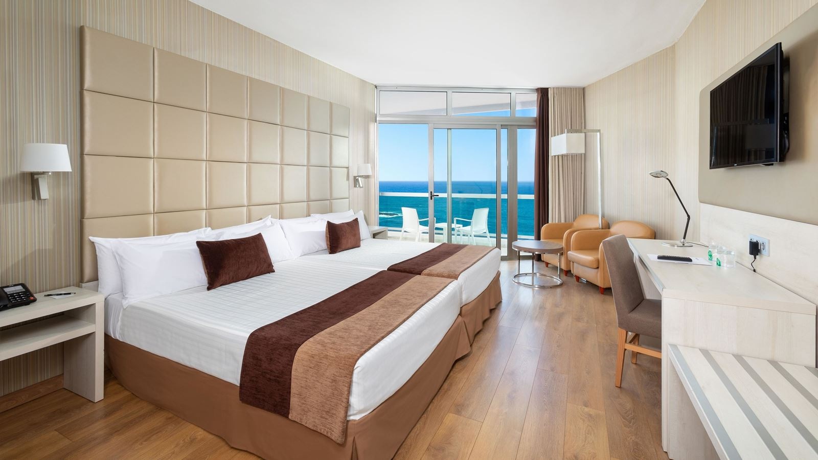 rooms-standard-room-sea-view-with-balcony