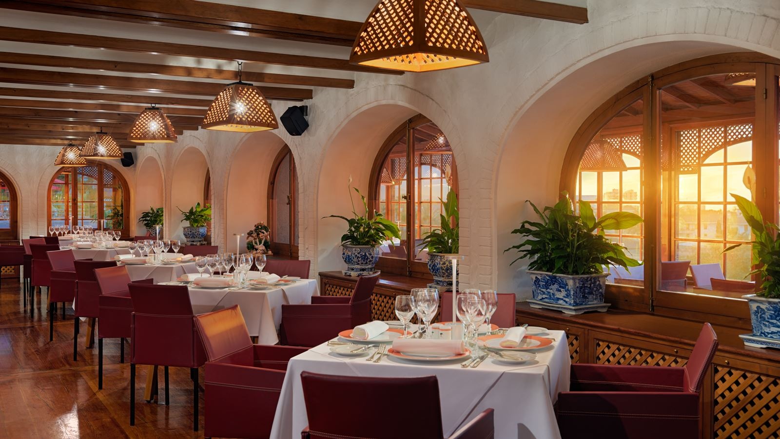 restaurants-la-parrilla