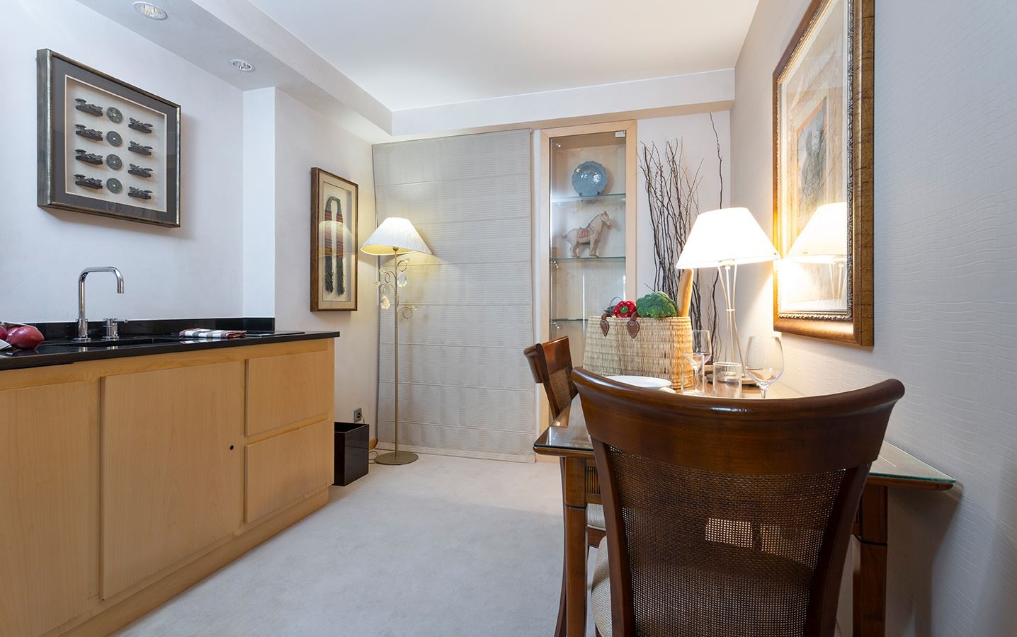 rooms-suite-with-terrace
