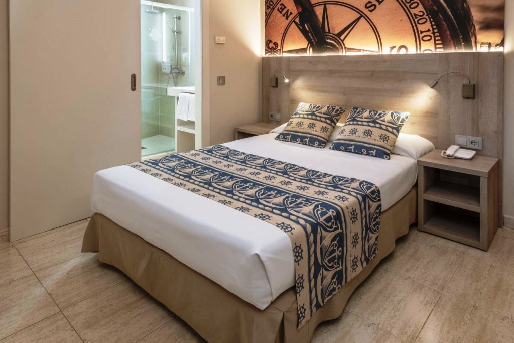 rooms-room-classic-singleuse-balcony