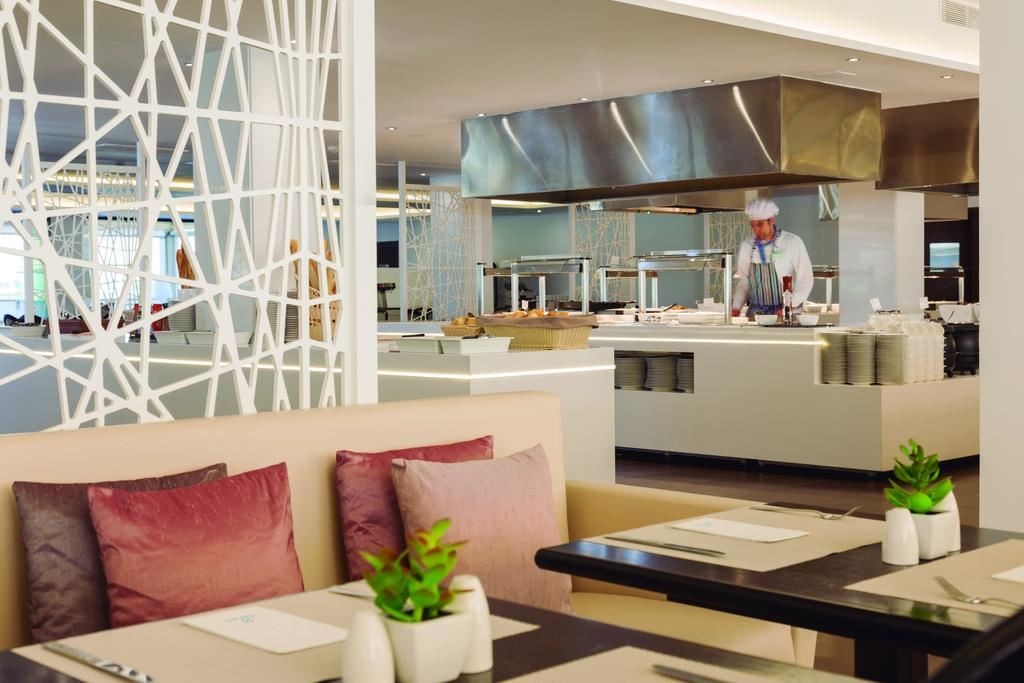 restaurants-caprice-buffet-restaurant