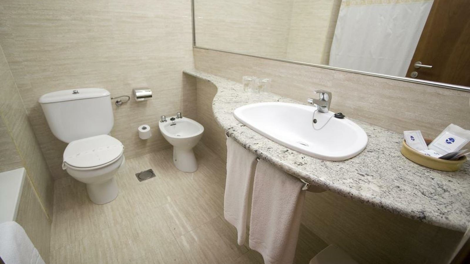 rooms-single-standard