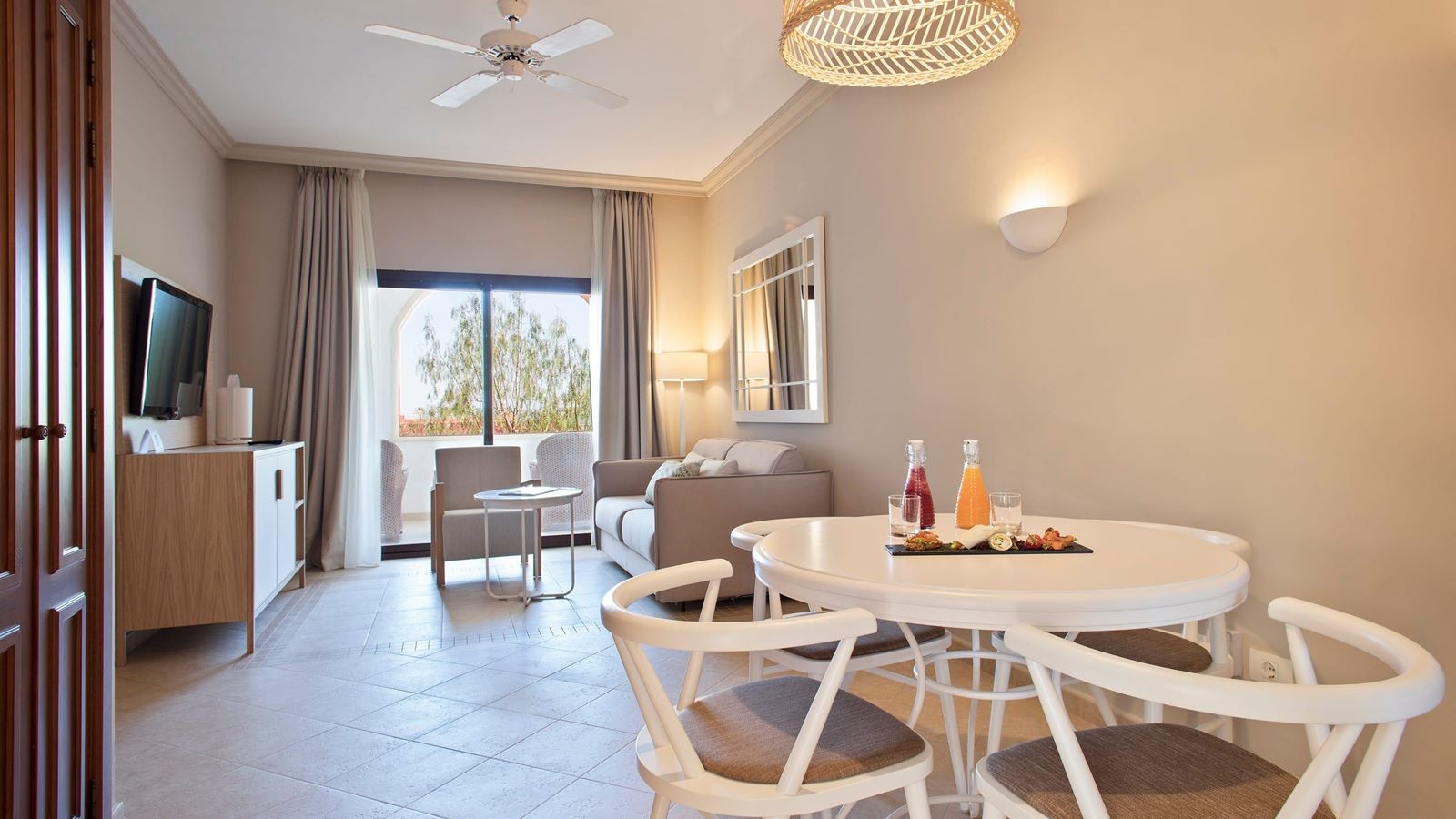 rooms-junior-suite-room-balcony-or-terrace