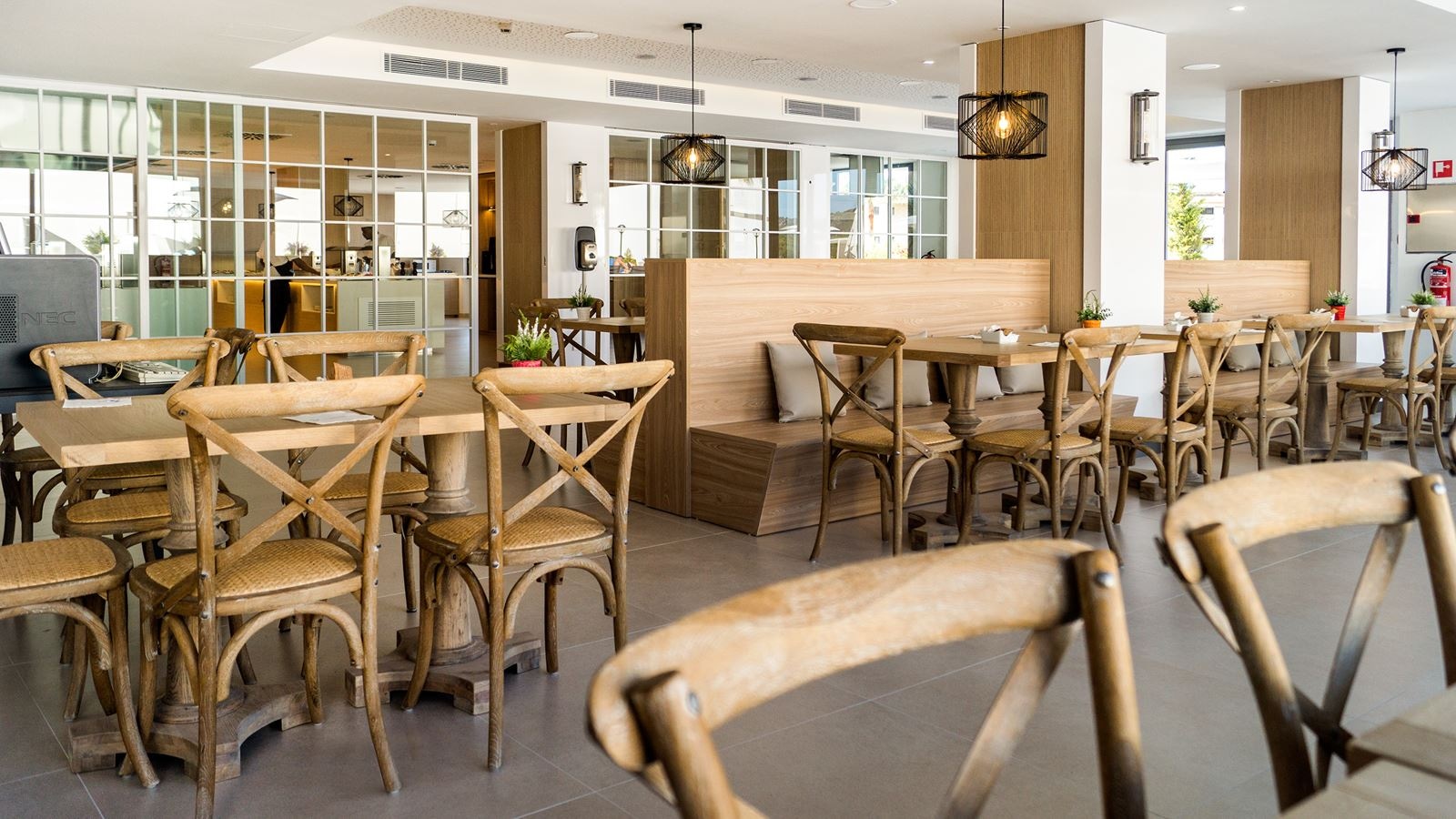 restaurants-main-restaurant