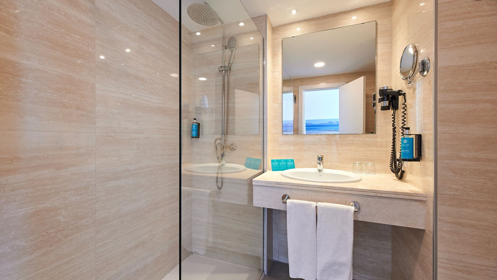 rooms-double-room-balcony-or-terrace