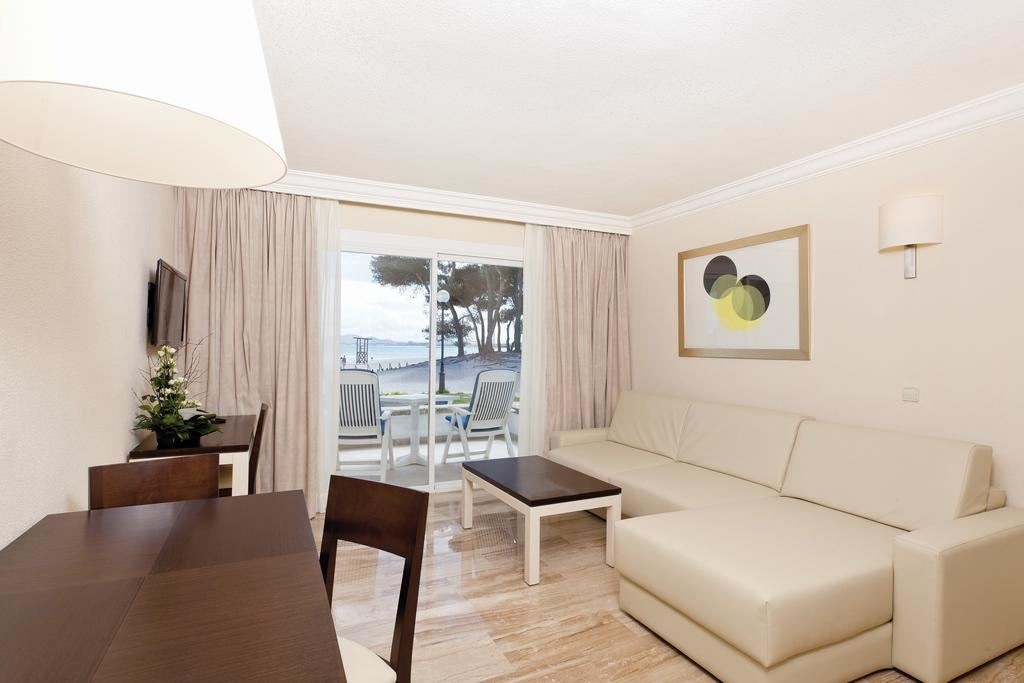 rooms-junior-suite-balcony