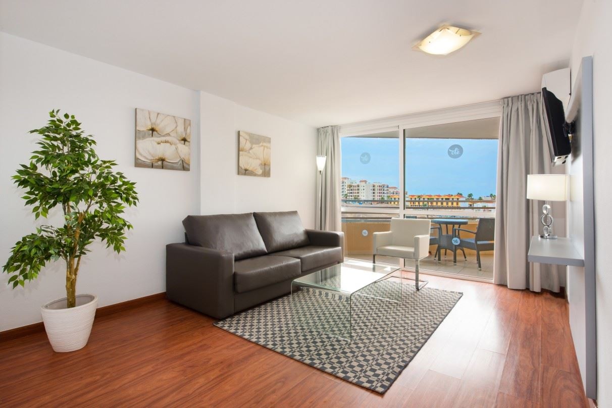 rooms-senior-suite-a