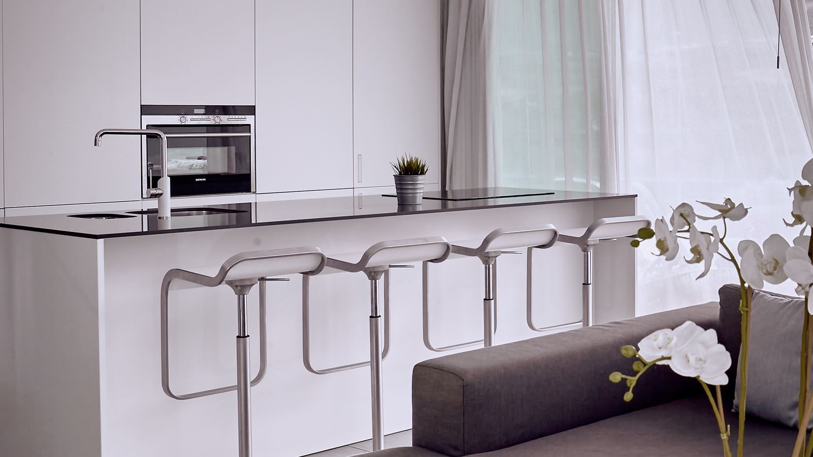 rooms-2-bedroom-suite-with-mountain-view-serenity-pico