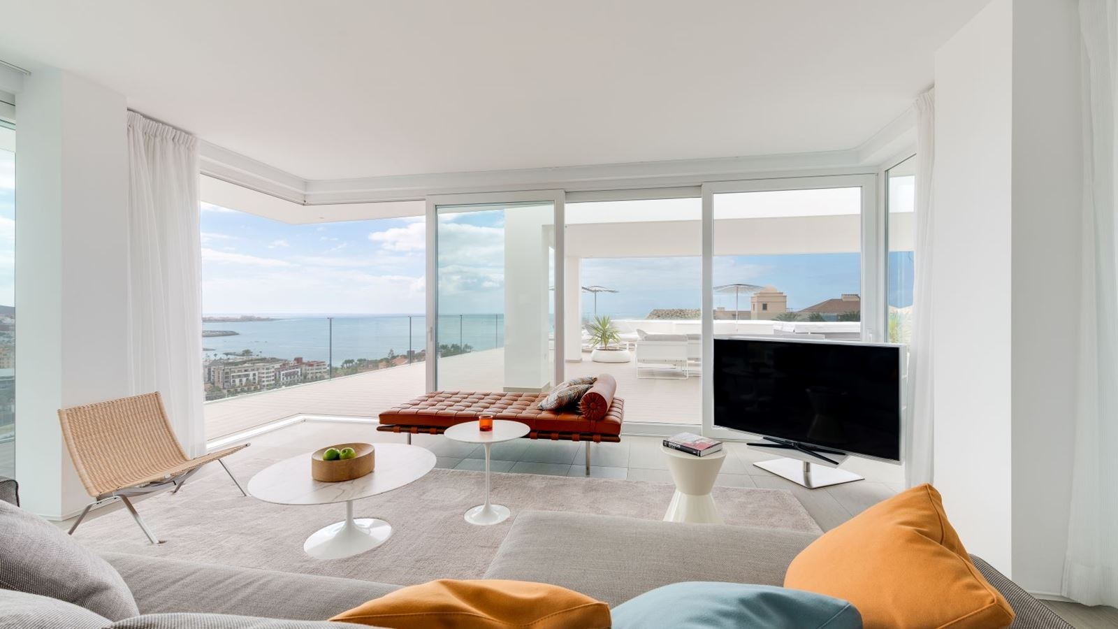 rooms-4-bedroom-penthouse-extra-large-room-with-private-pool-jacuzzi-sea-view-mountain-view-and-terrace-infinity-euphoria