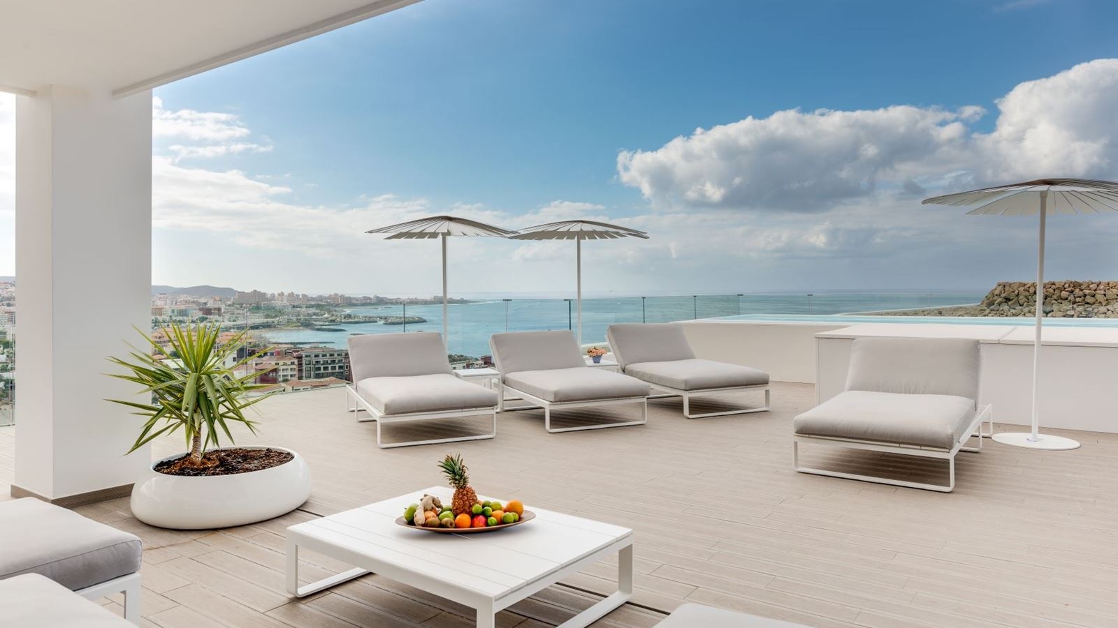 rooms-4-bedroom-penthouse-extra-large-room-with-private-pool-jacuzzi-sea-view-mountain-view-and-terrace-infinity-euphoria