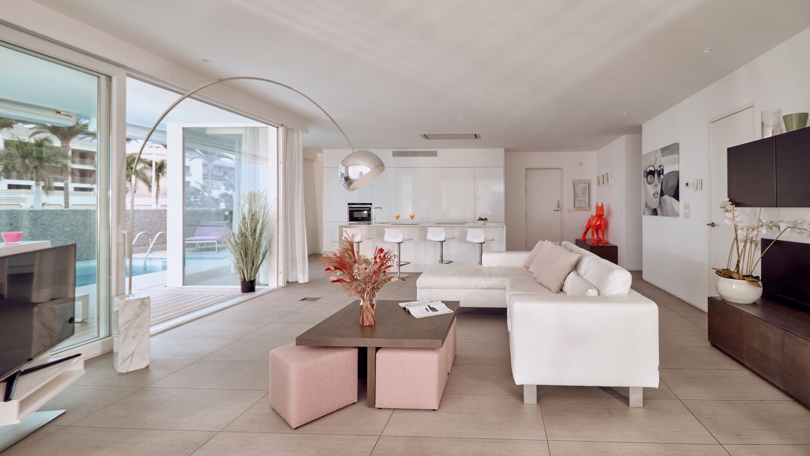 rooms-2-bedroom-suite-extra-large-room-with-sea-view-private-pool-and-terrace-serenity-elegance