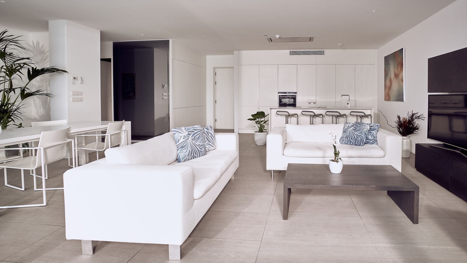 rooms-2-bedroom-suite-with-private-pool-jacuzzi-lateral-sea-view-and-terrace-serenity-mar