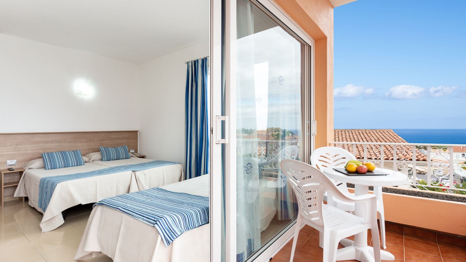 rooms-triple-with-balcony-or-terrace