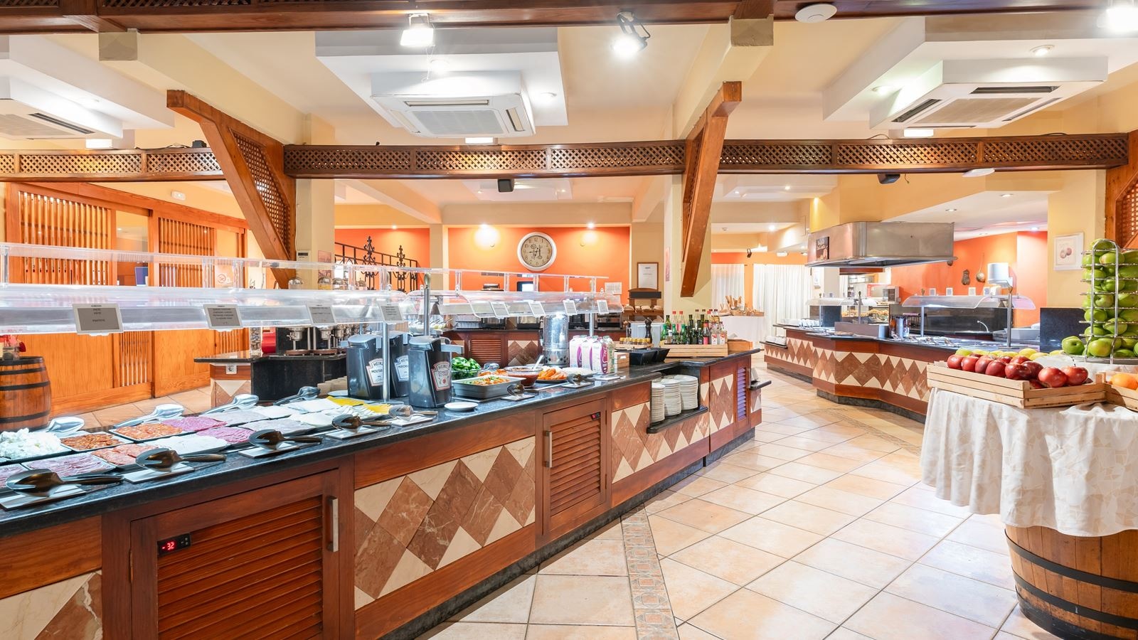 restaurants-buffet-restaurant