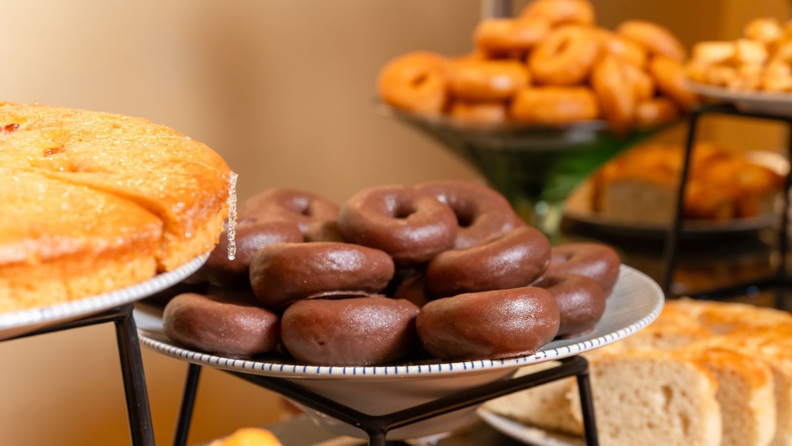 restaurants-buffet-restaurant