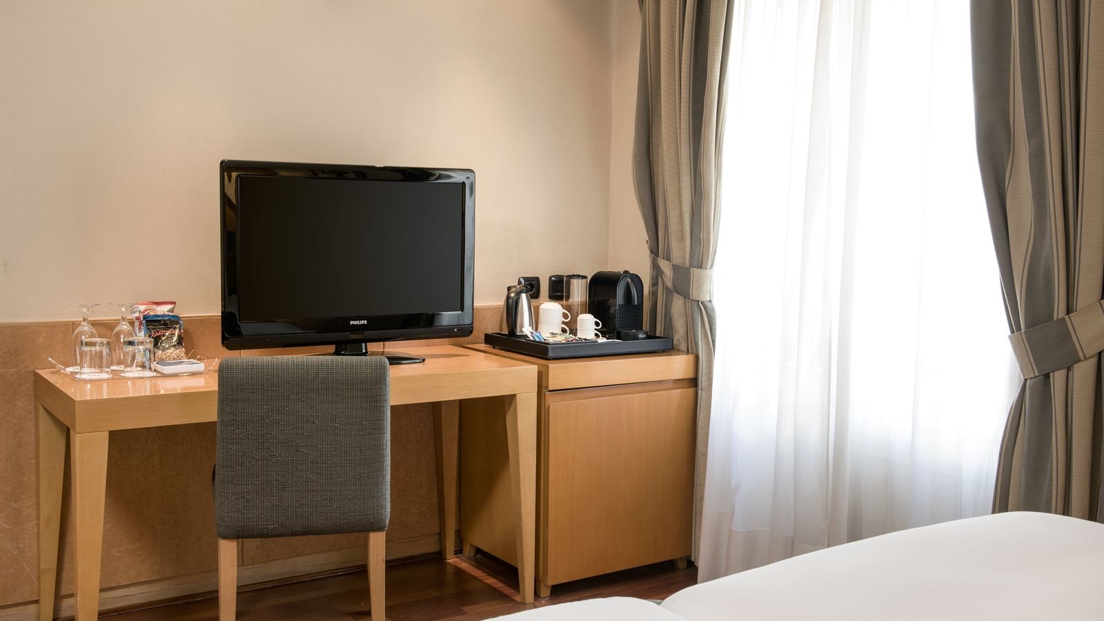 rooms-single-standard