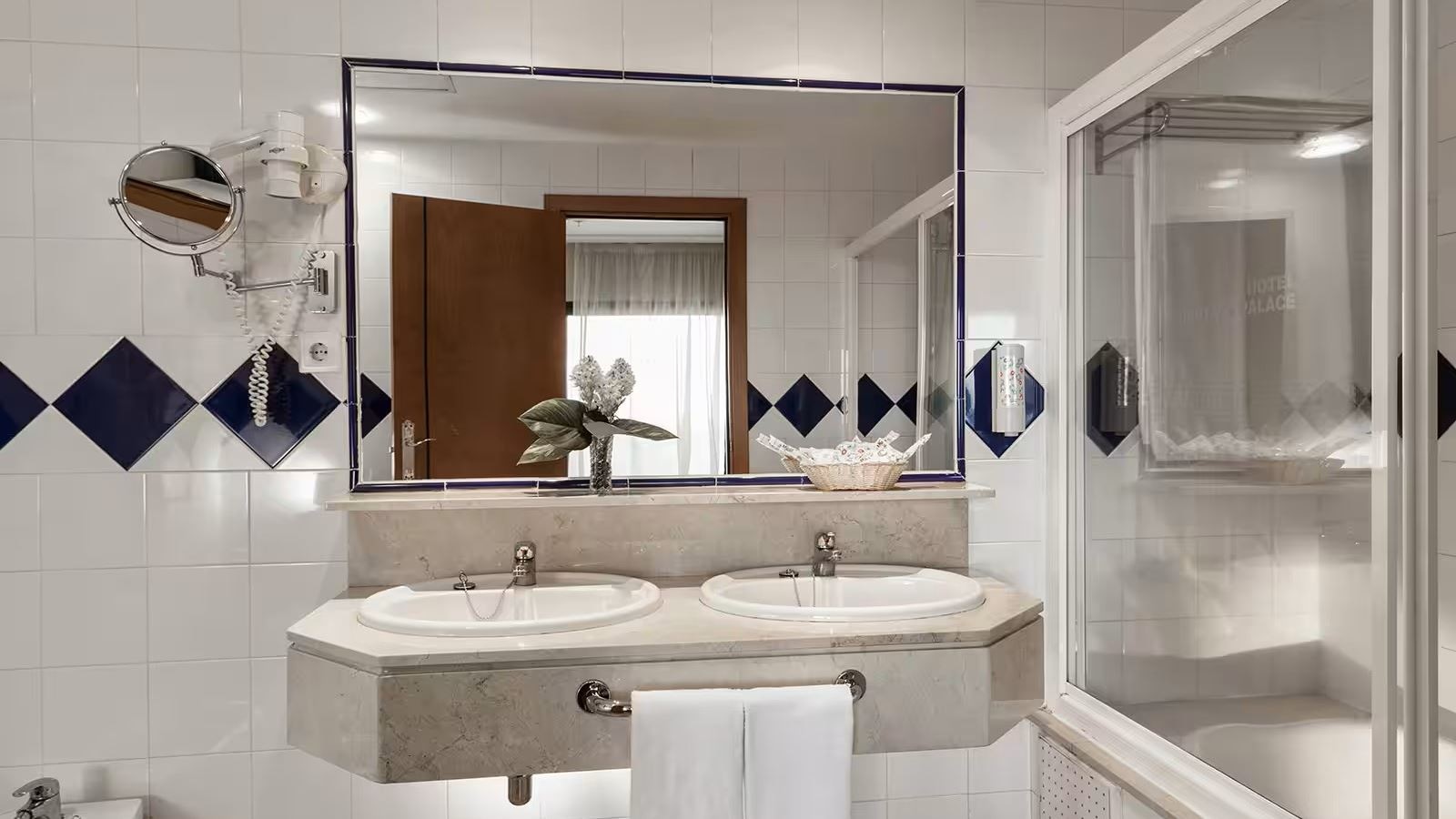 rooms-double-sea-view--balcony-or-terrace