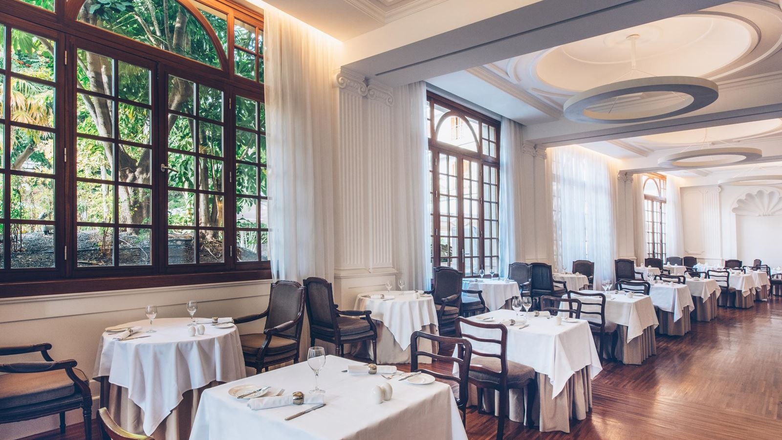 restaurants-los-laureles-restaurant