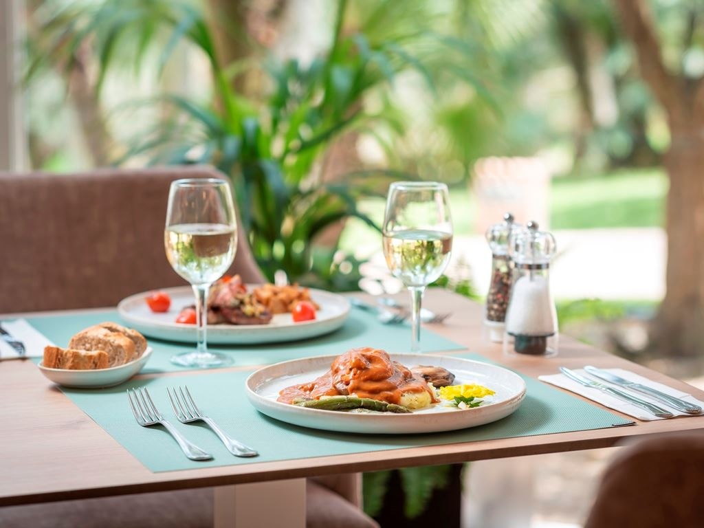 restaurants-restaurants