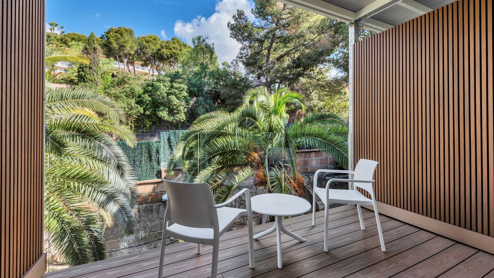 rooms-ds--silver-room