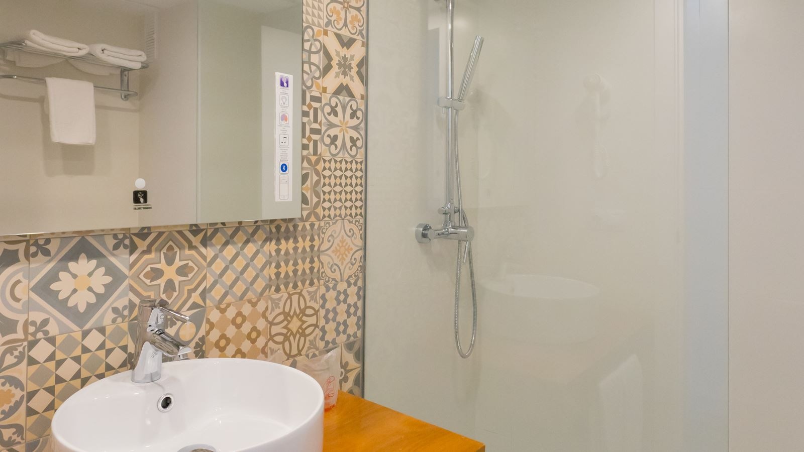 rooms-double-standard