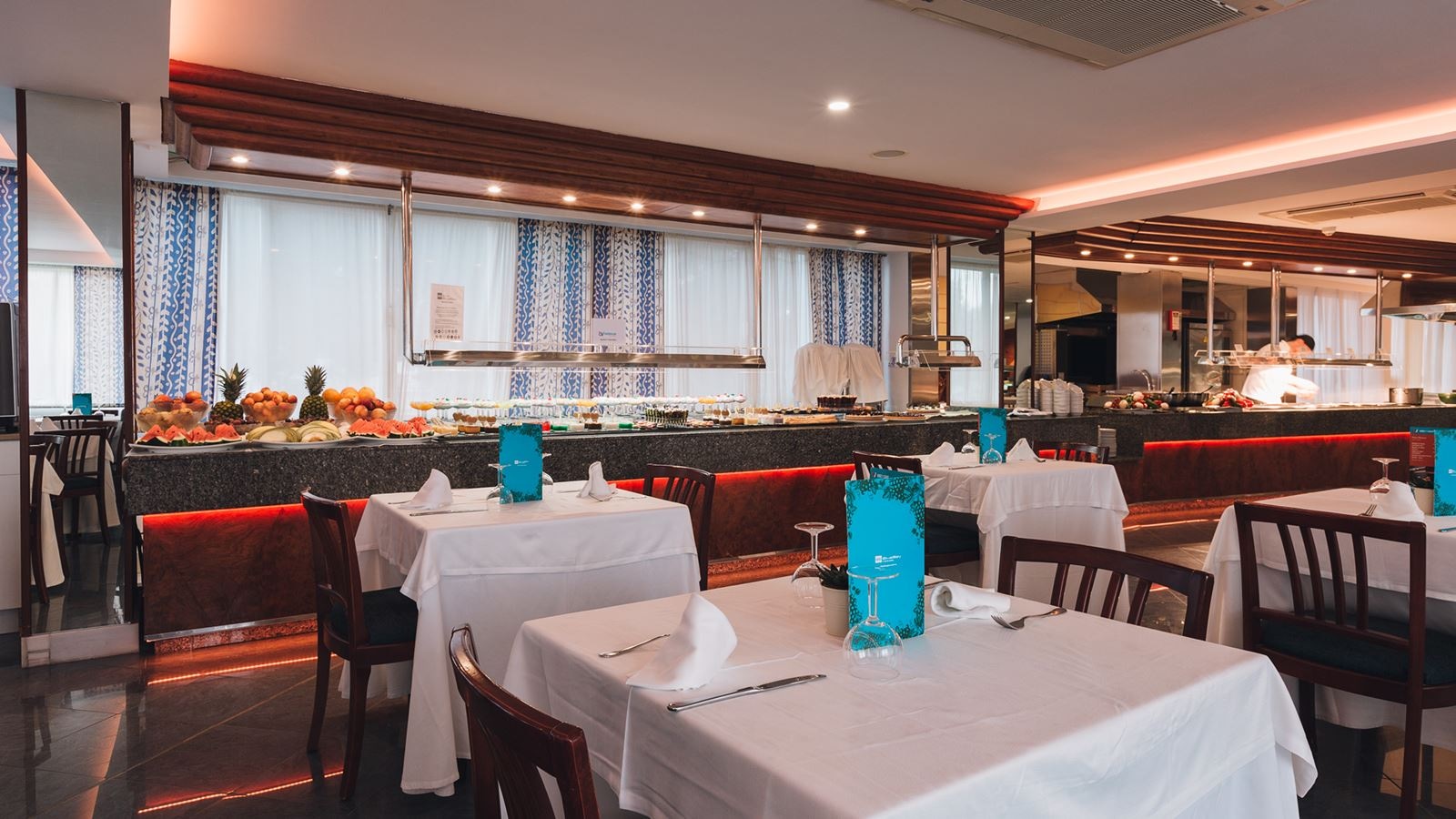 restaurants-restaurant