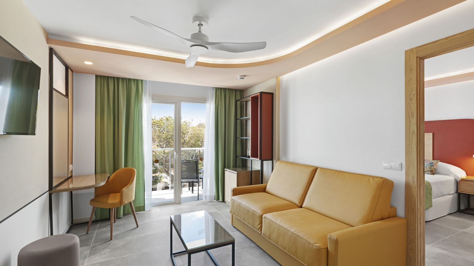 rooms-junior-suite-standard-balcony