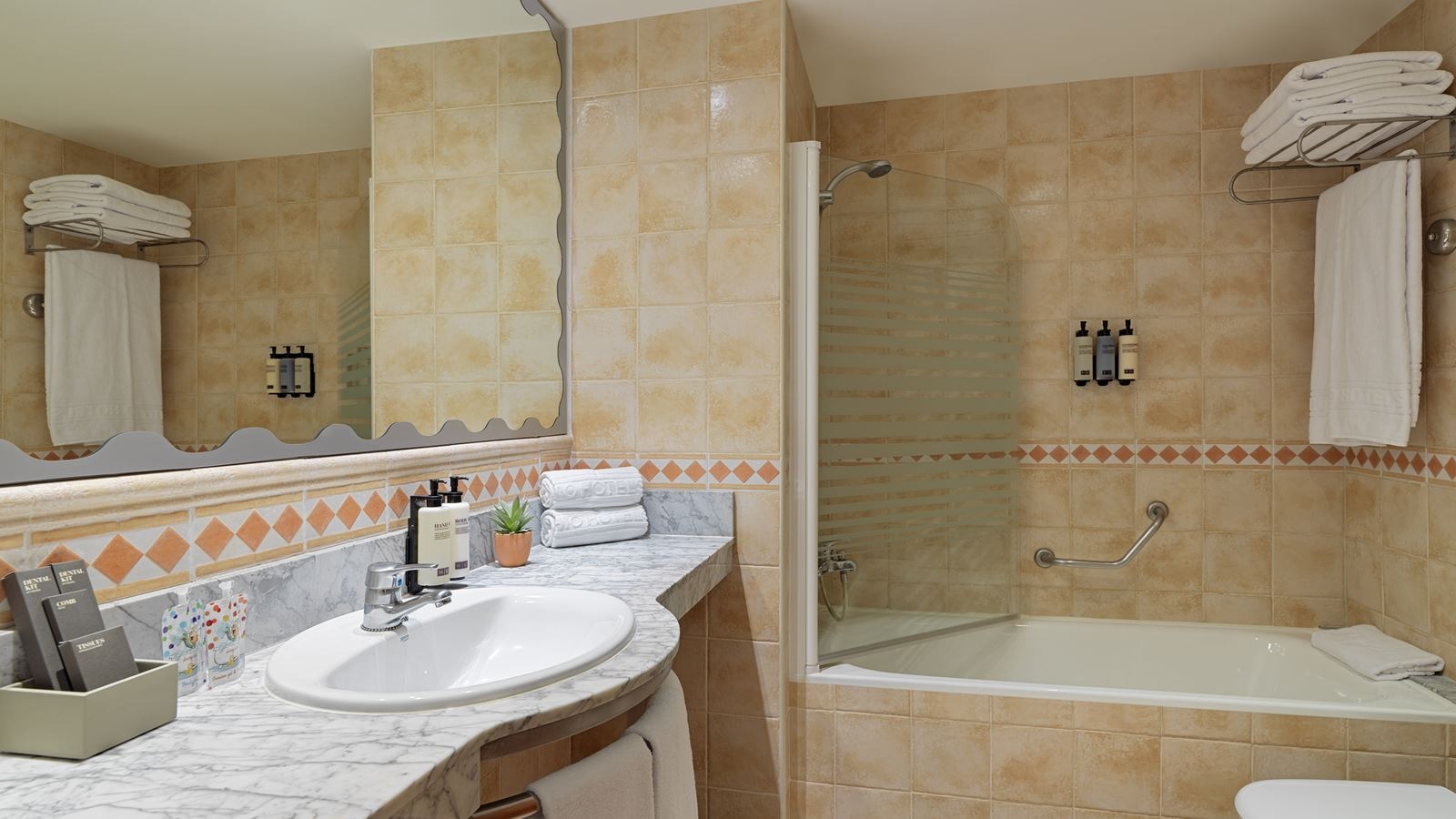 rooms-plus-apartment