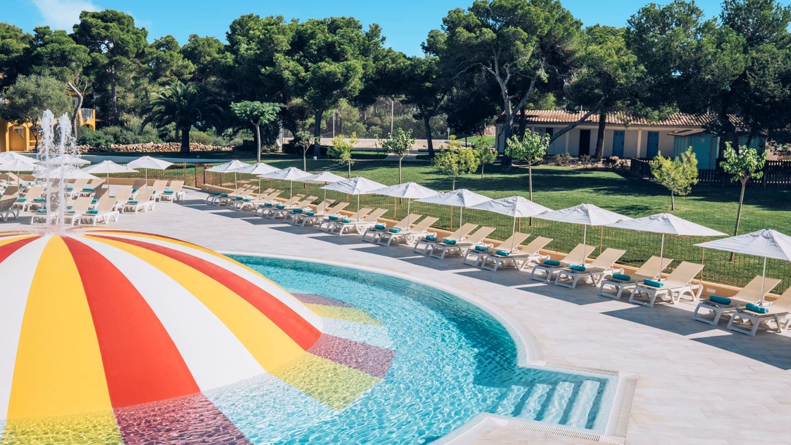 pools-outdoor-childrens-pool