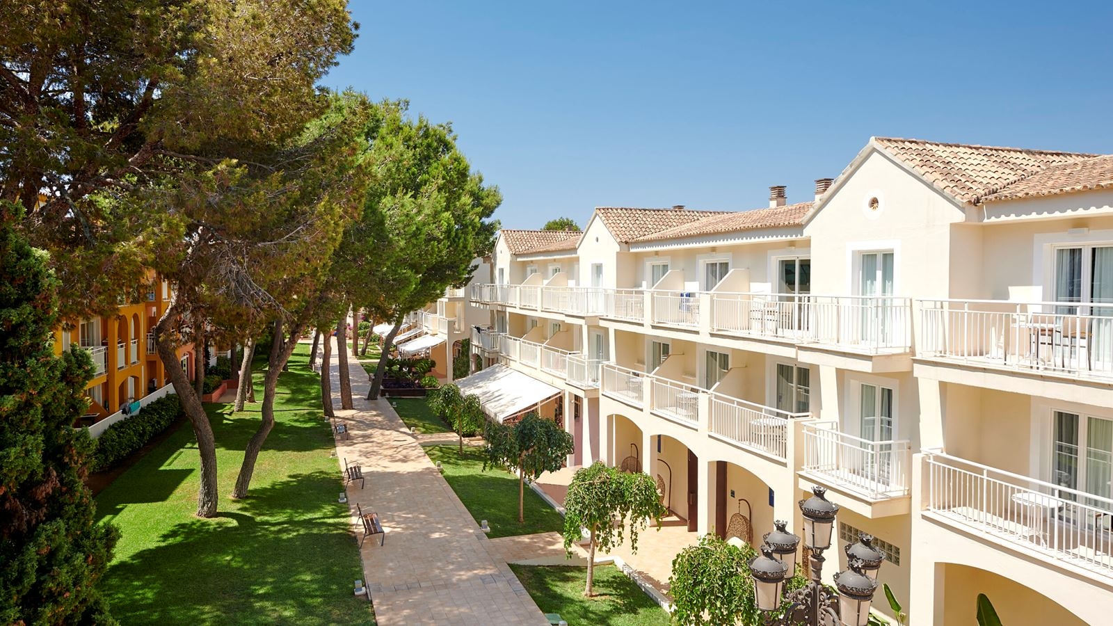 rooms-family-central-location