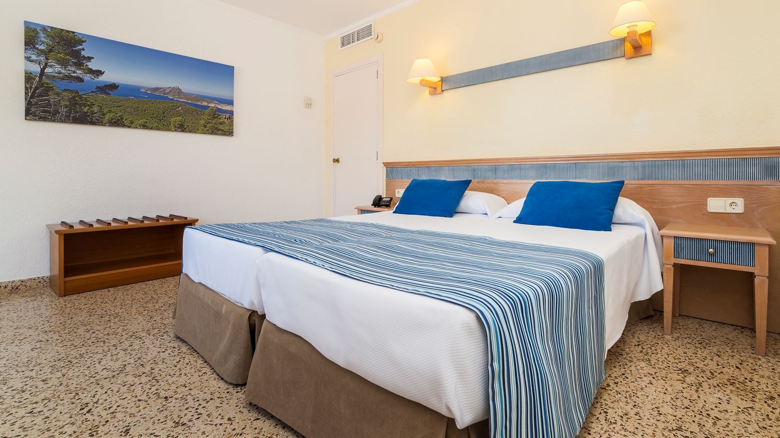 rooms-doble-standard-balcony