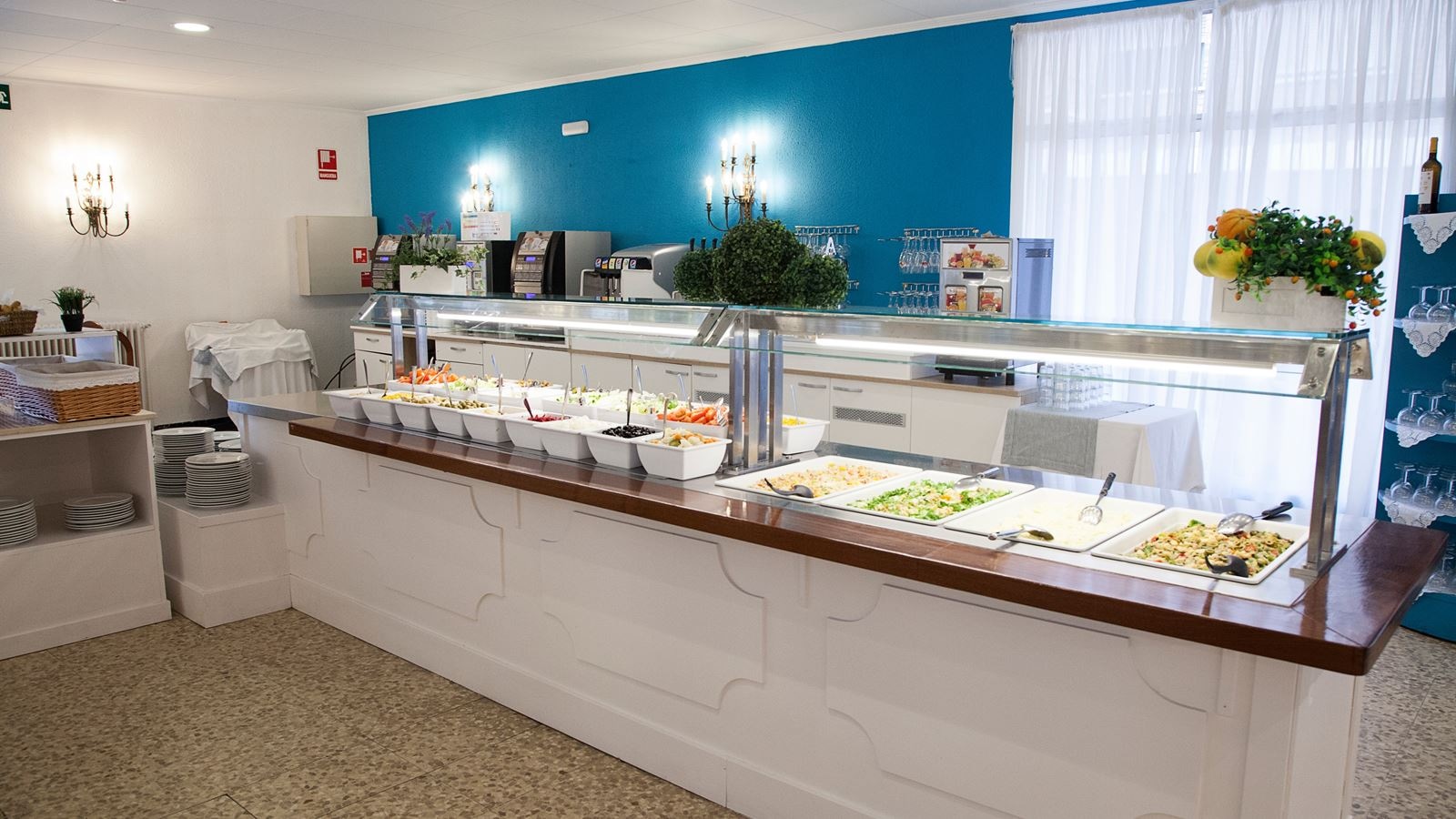 restaurants-restaurant