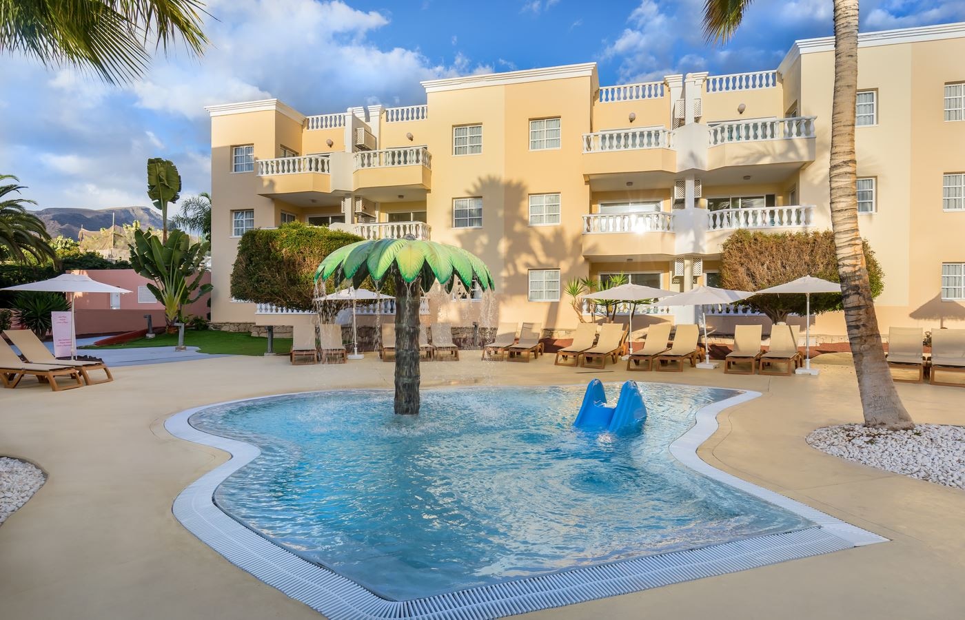 pools-outdoor-childrens-pool