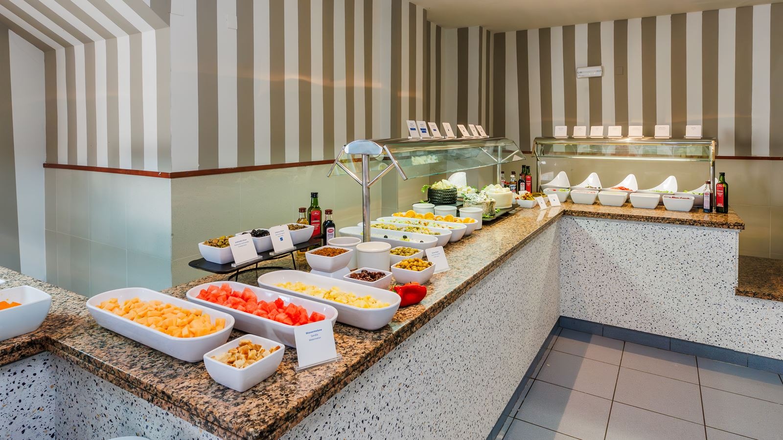 restaurants-breakfast-buffet