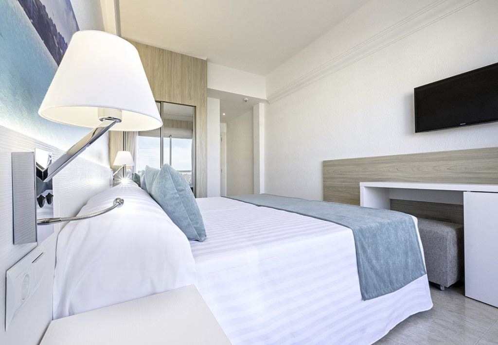 rooms-standard-room-balcony-or-terrace