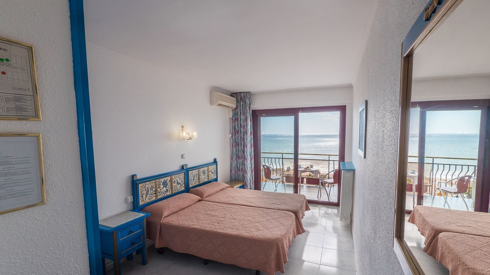 rooms-frontal-sea-view