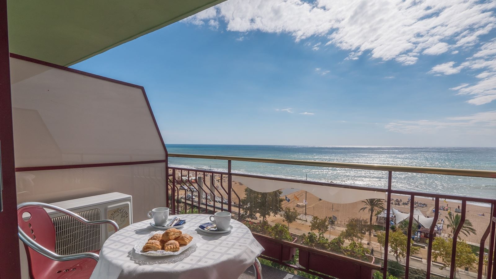 rooms-frontal-sea-view