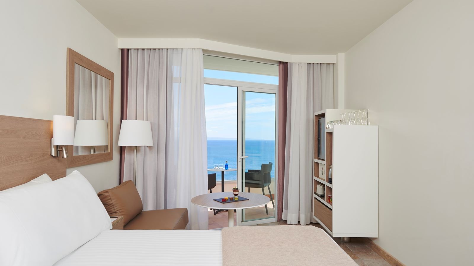 rooms-double-melia-frontal-sea-view-balcony-or-terrace
