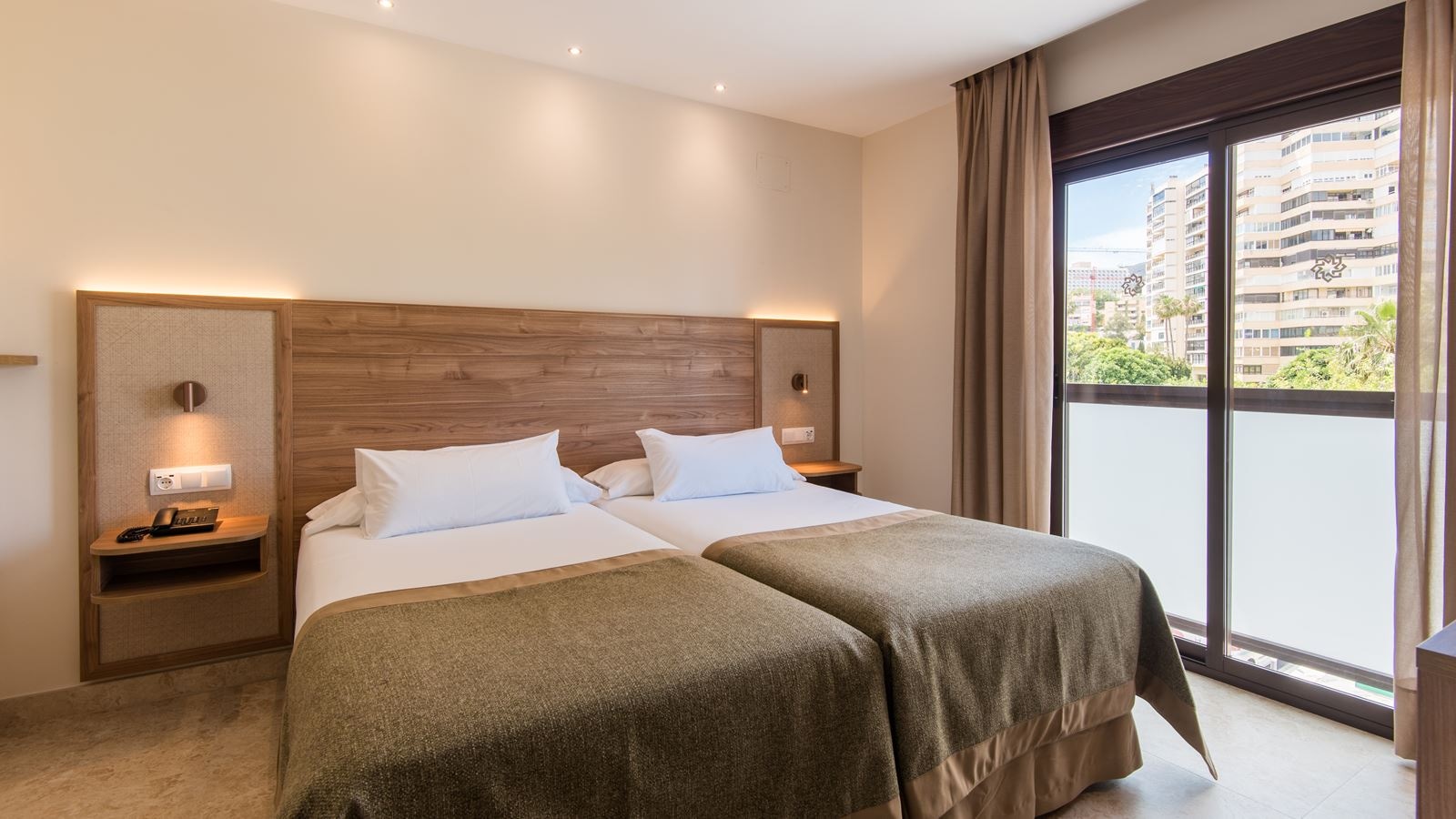 rooms-db--twin-standard-without-balcony