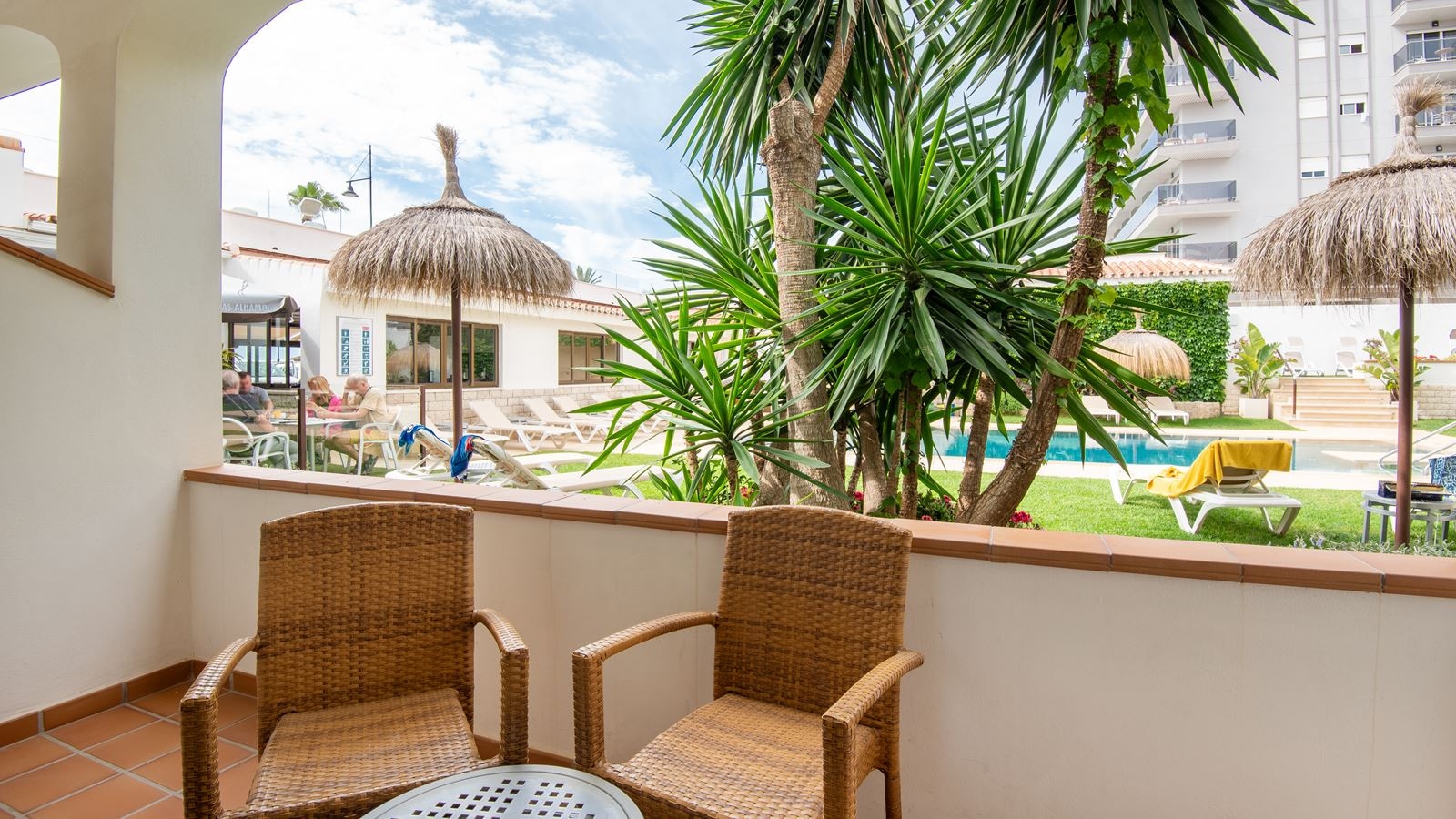 rooms-dt--double-ground-floor-with-terrace