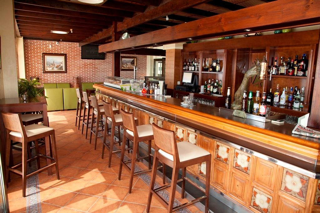 restaurants-restaurants