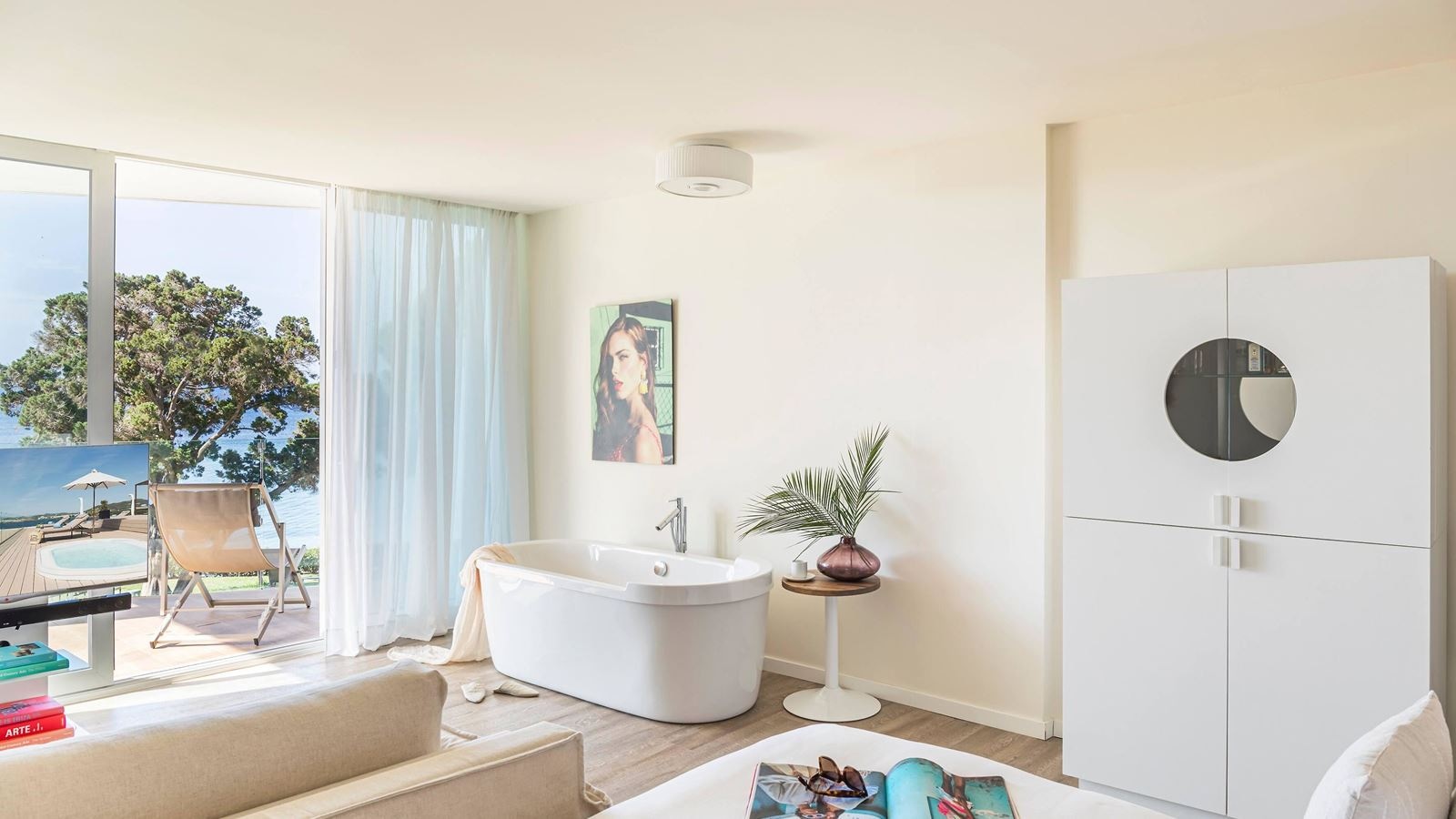 rooms-junior-suite-extra-me-room-sea-view