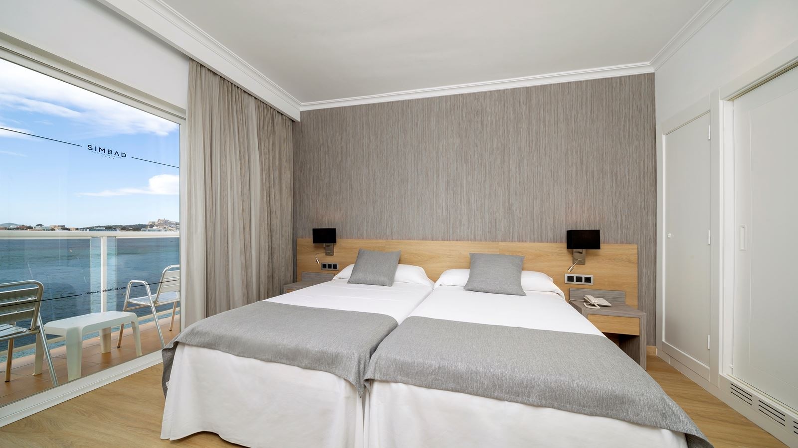 rooms-double-or-twin-sea-view