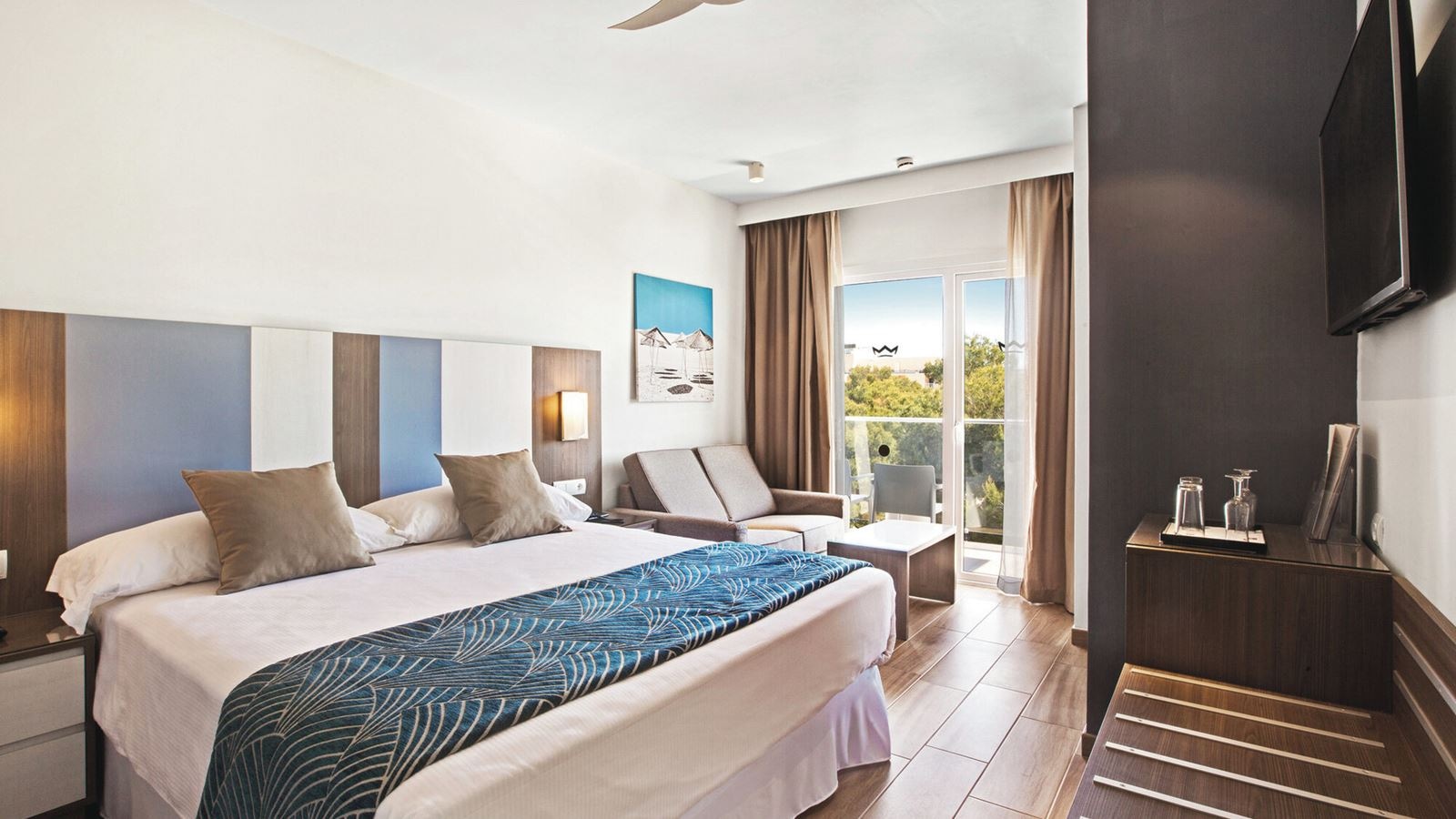 rooms-large-double-room