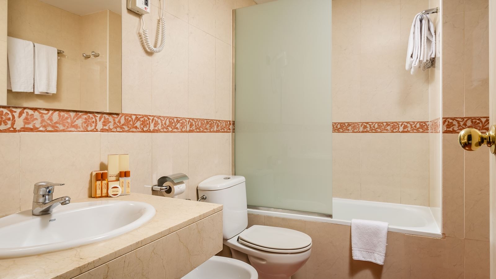 rooms-bed-in-dormitory-standard