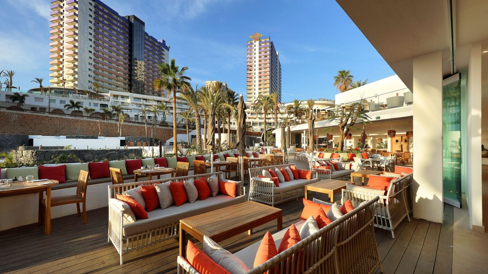 restaurants-the-beach-club