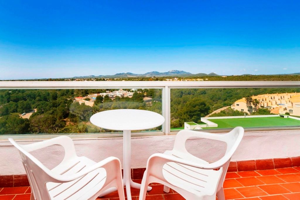 rooms-double-single-use-balcony-or-terrace