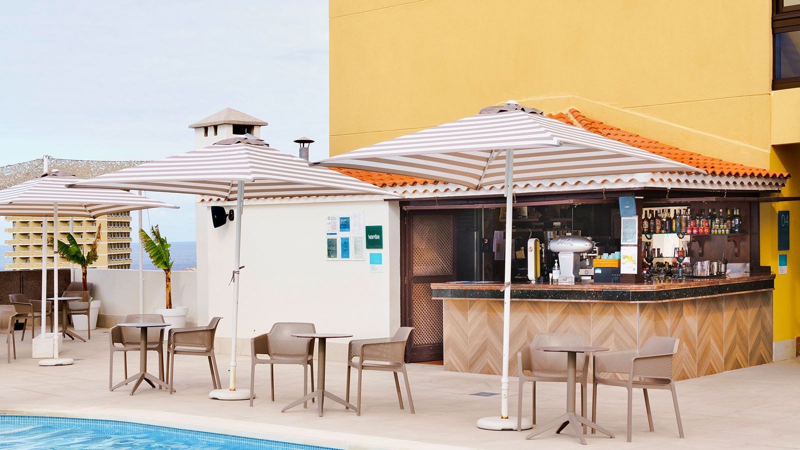 restaurants-kentia-pool-club