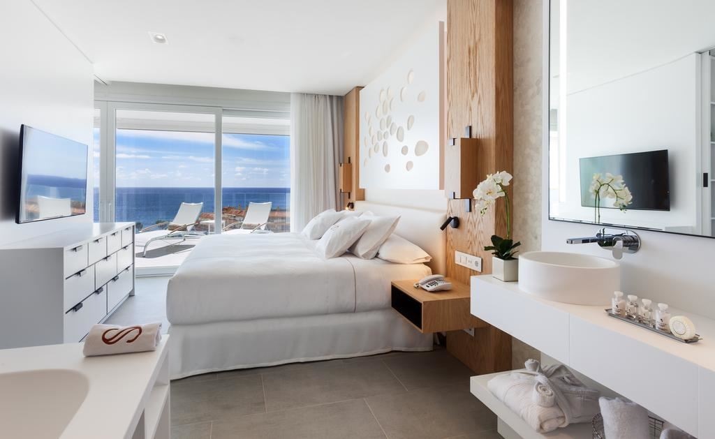 rooms-deluxe-suite-2-bedrooms