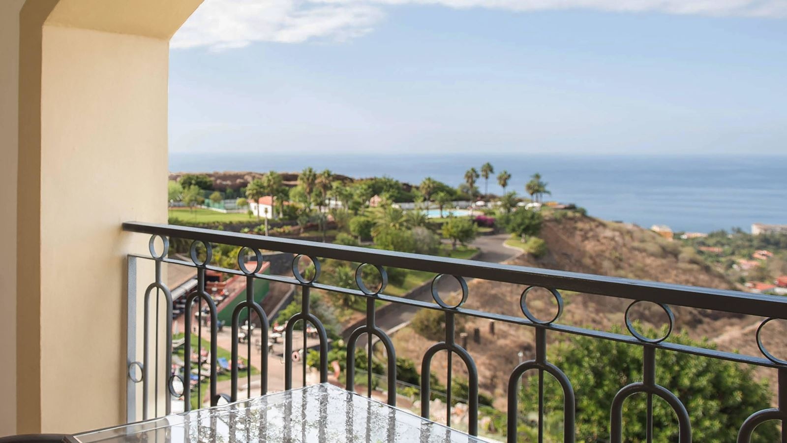 rooms-junior-suite-single-use--mountain-view-only-single